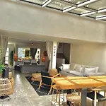 Hotel de La Plage - Mahogany