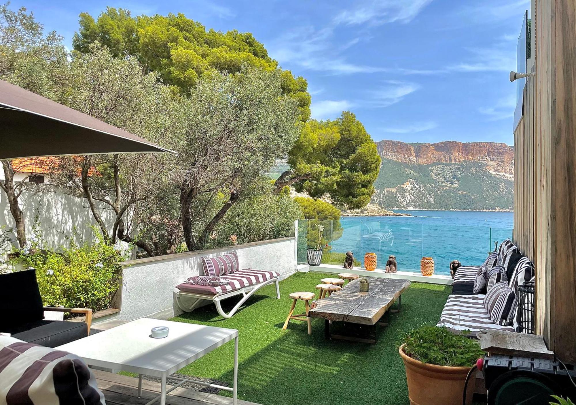Hotel De La - Mahogany Cassis